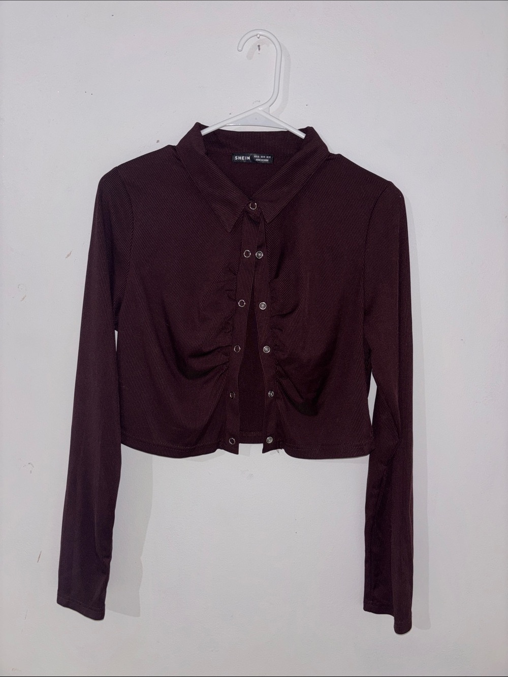 SHEIN Burgundy Ruched Long-Sleeve Cropped Button Top